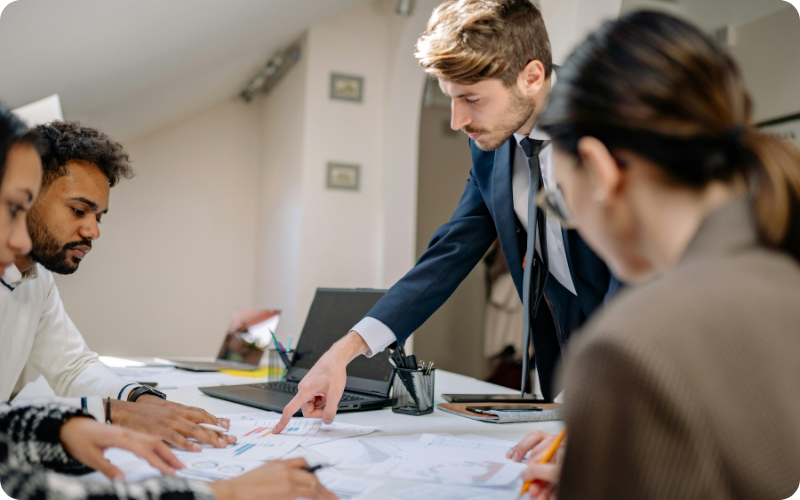 Créateur d'entreprise au Luxembourg avec son équipe